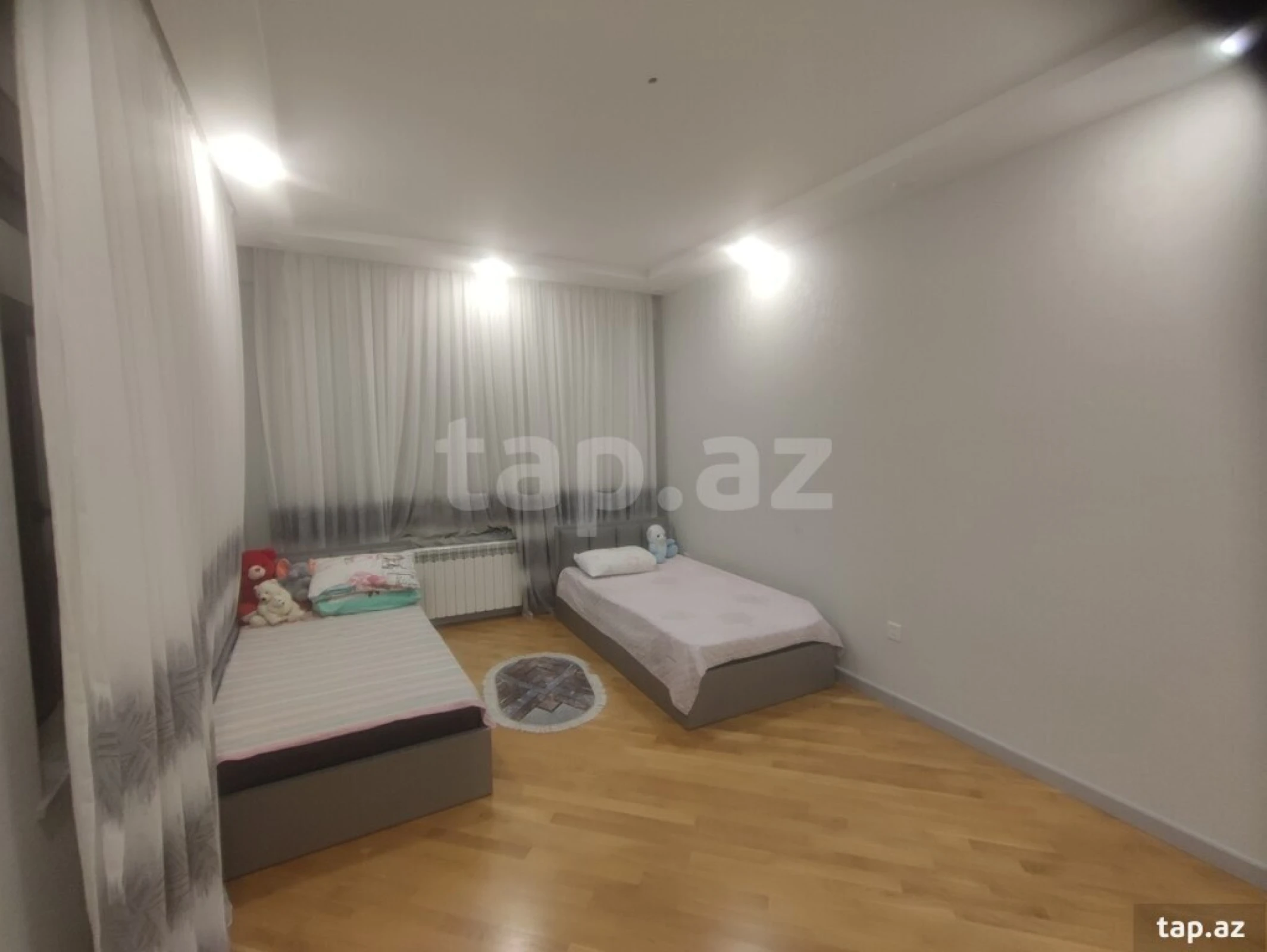 Kirayə verilir 3 otaqlı yeni tikili 141 m²