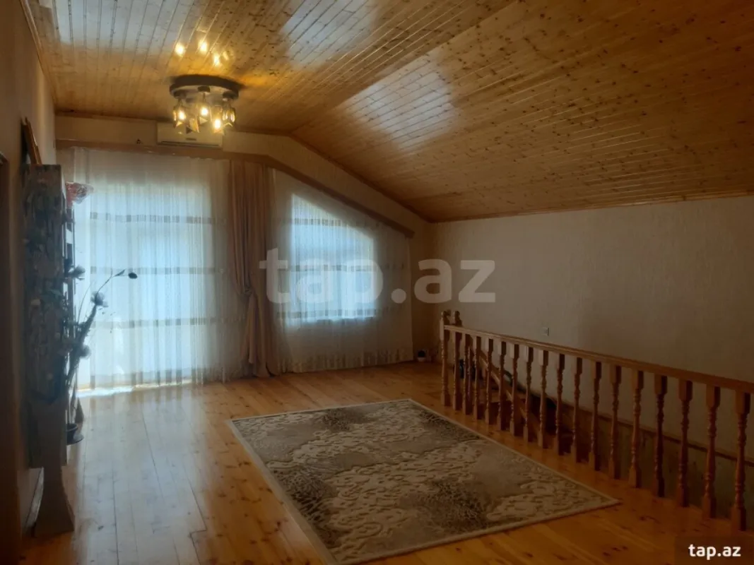 Satılır 5 otaqlı həyət evi