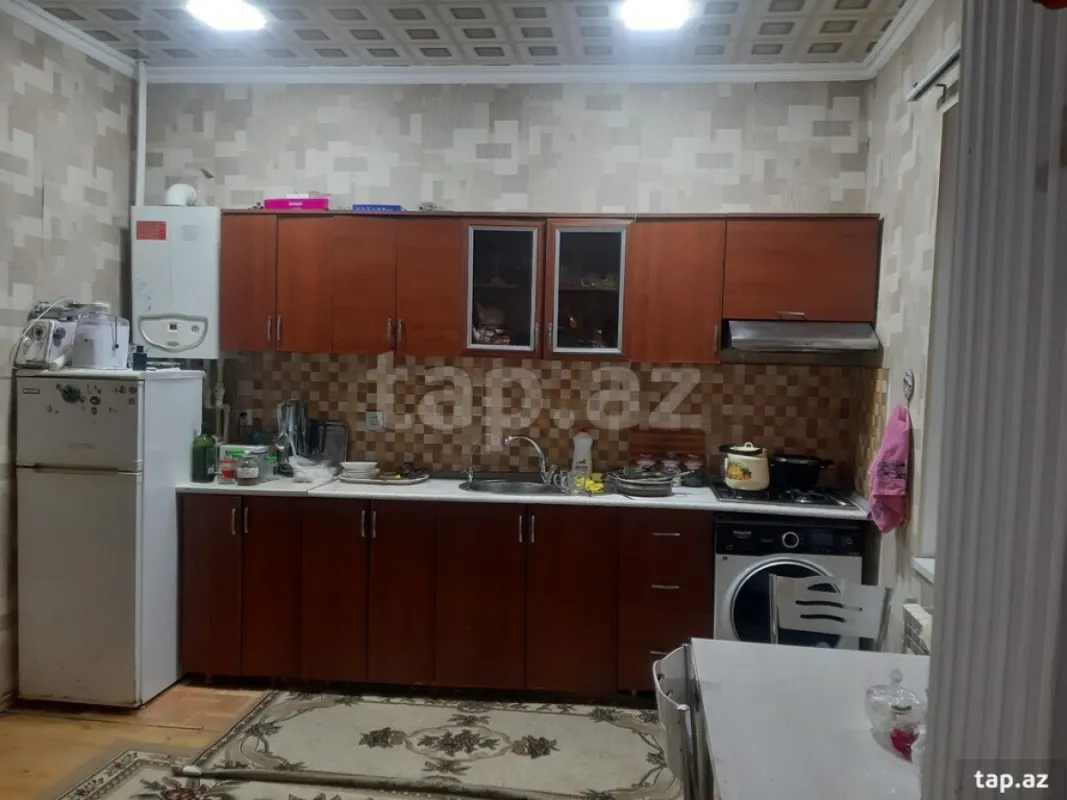 Satılır 5 otaqlı həyət evi