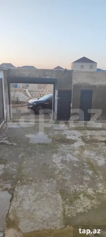 Satılır 4 otaqlı həyət evi