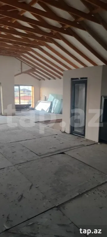 Satılır 4 otaqlı həyət evi