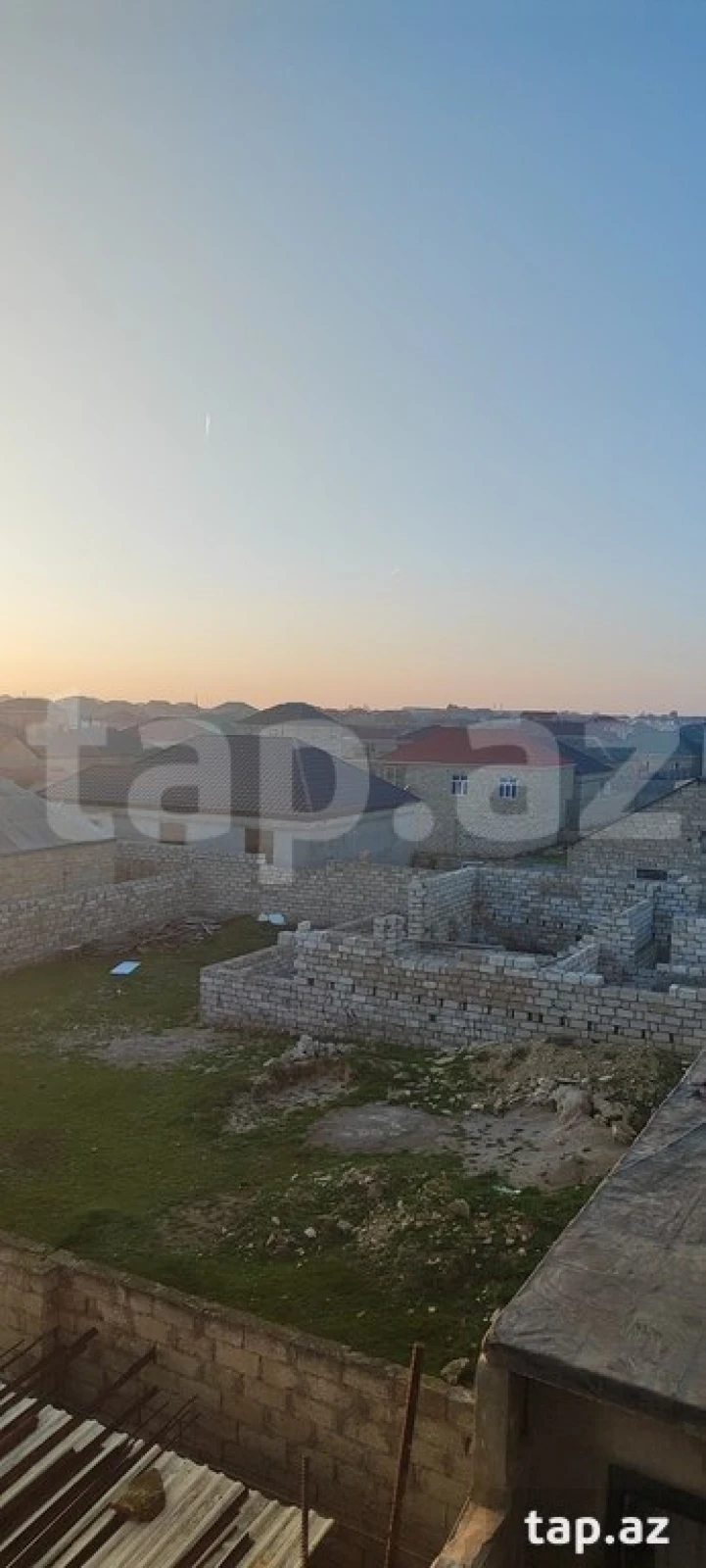 Satılır 4 otaqlı həyət evi