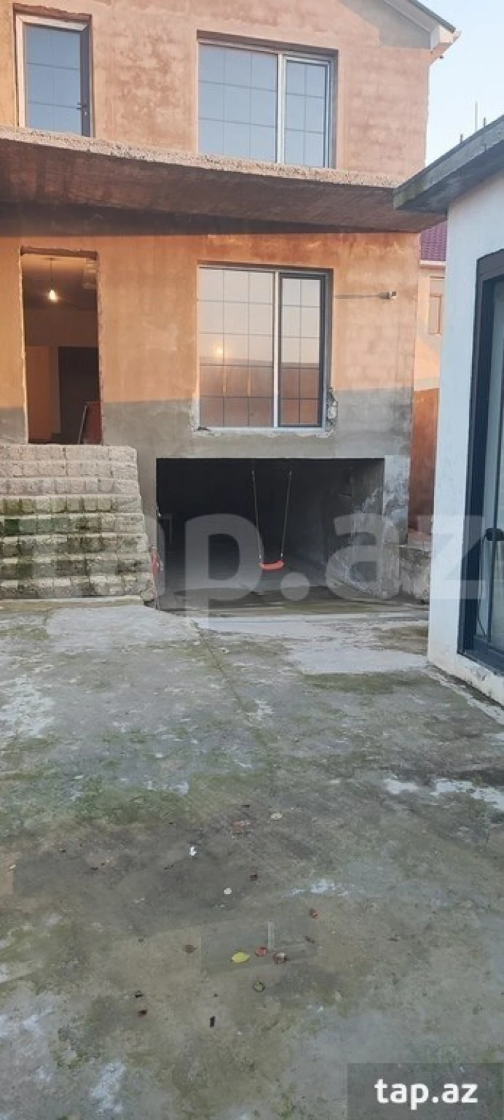 Satılır 4 otaqlı həyət evi