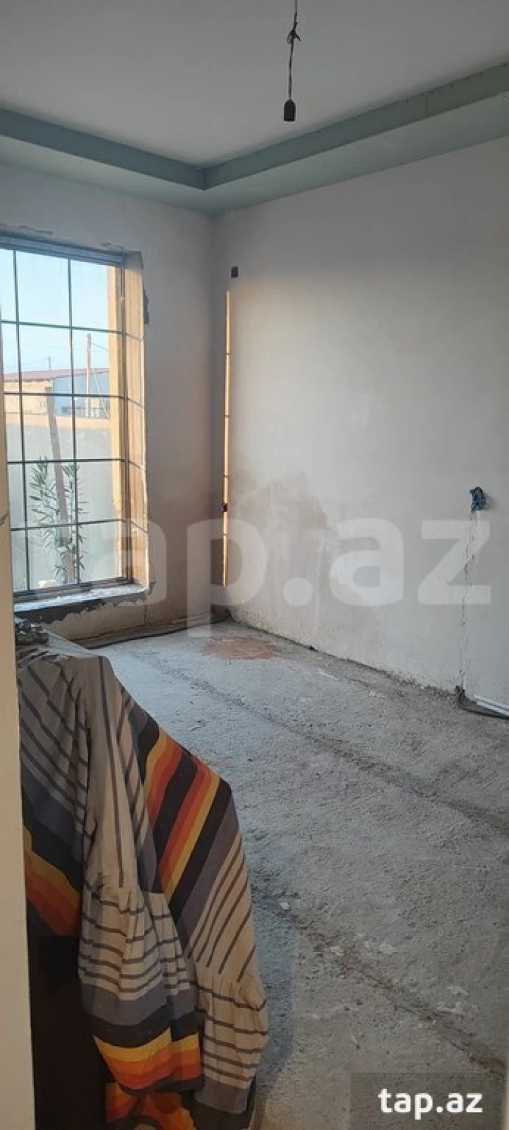 Satılır 4 otaqlı həyət evi