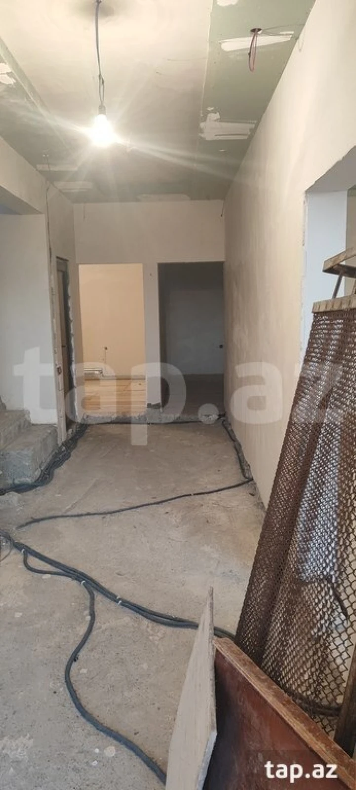 Satılır 4 otaqlı həyət evi