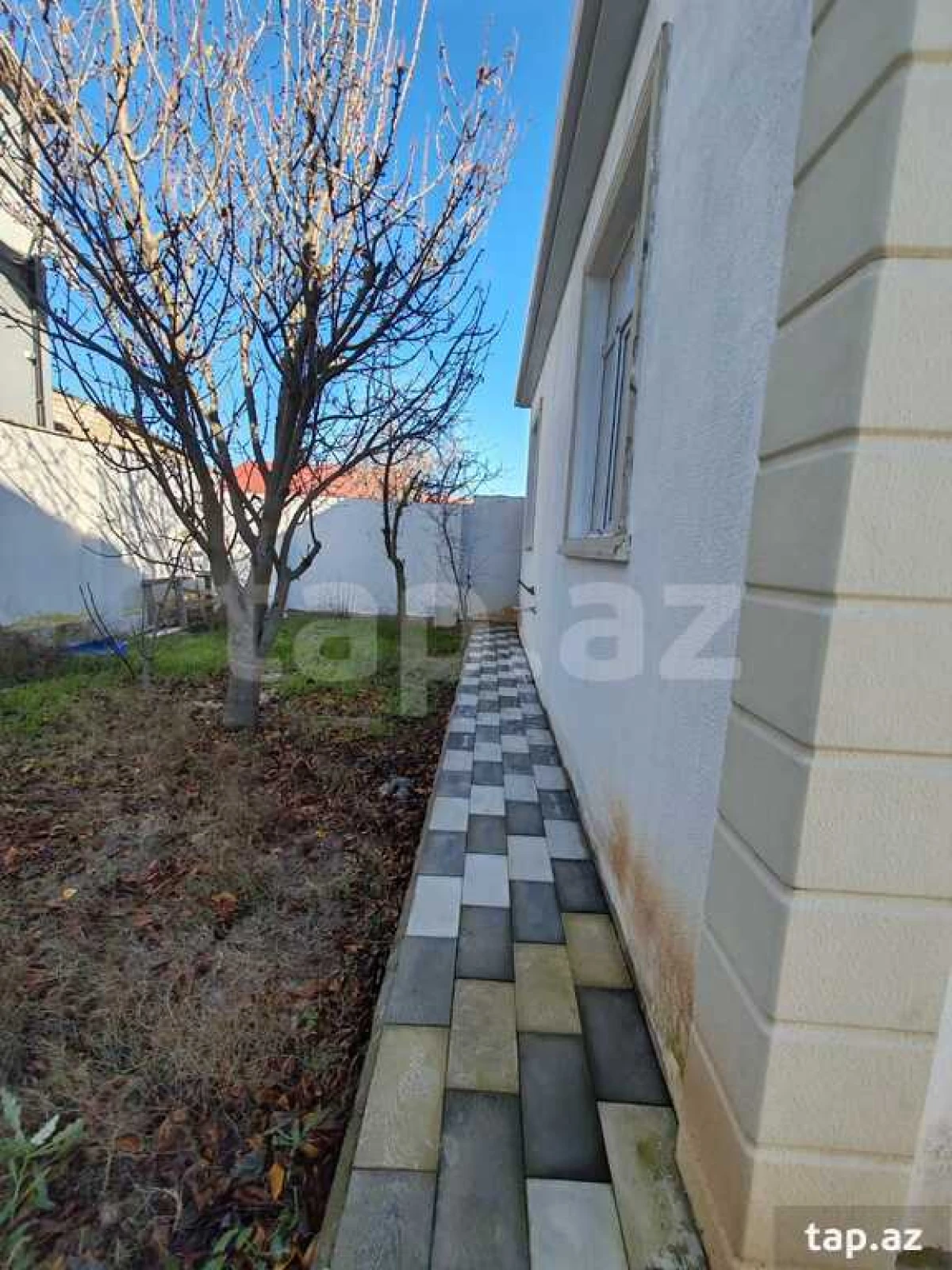 Satılır 4 otaqlı həyət evi