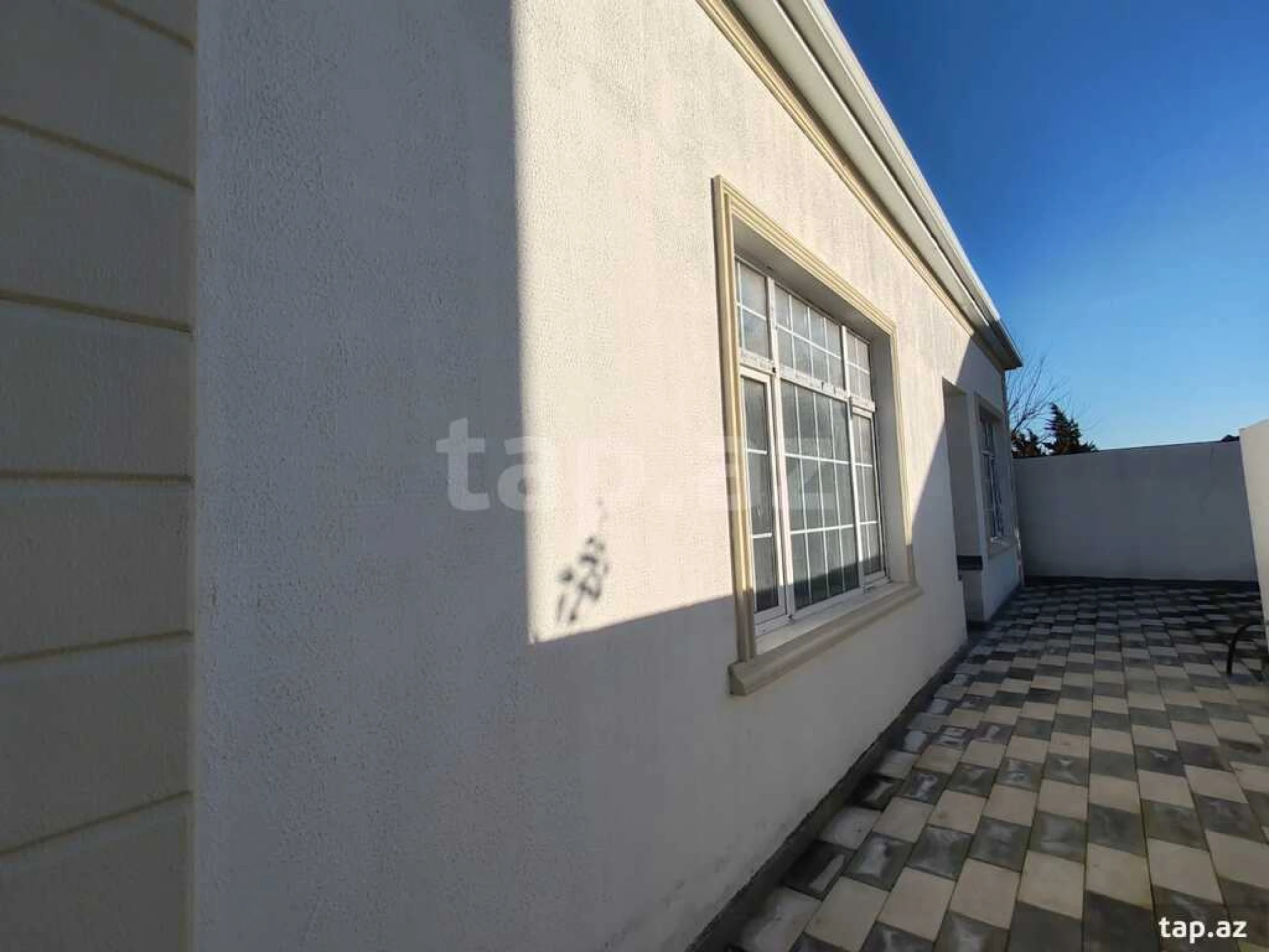 Satılır 4 otaqlı həyət evi