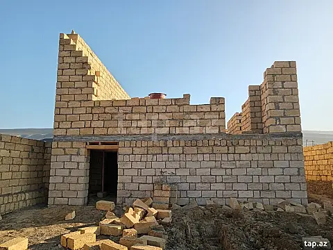 Satılır 5 otaqlı həyət evi