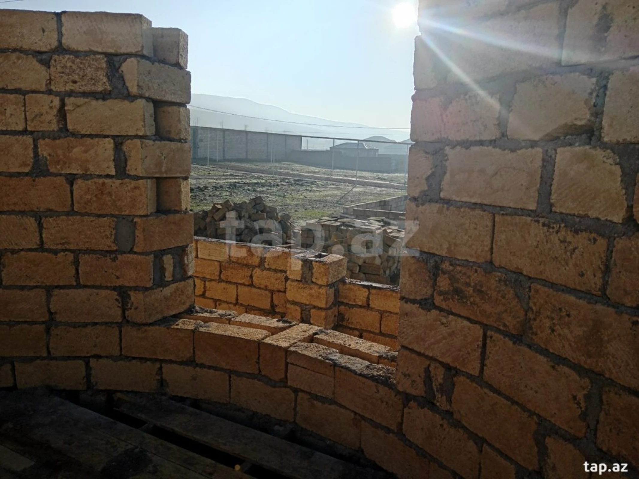 Satılır 5 otaqlı həyət evi