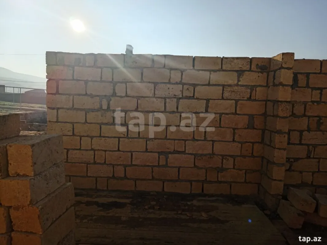 Satılır 5 otaqlı həyət evi