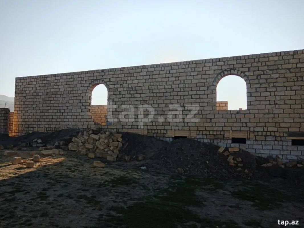 Satılır 5 otaqlı həyət evi