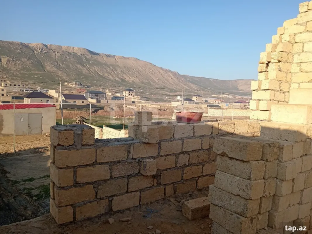 Satılır 5 otaqlı həyət evi