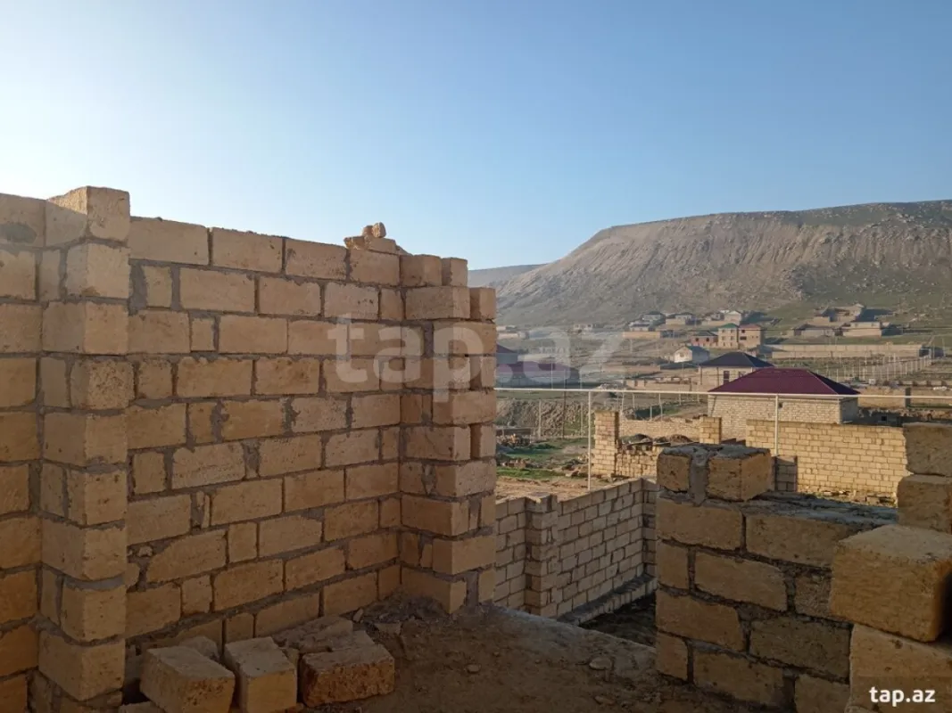 Satılır 5 otaqlı həyət evi