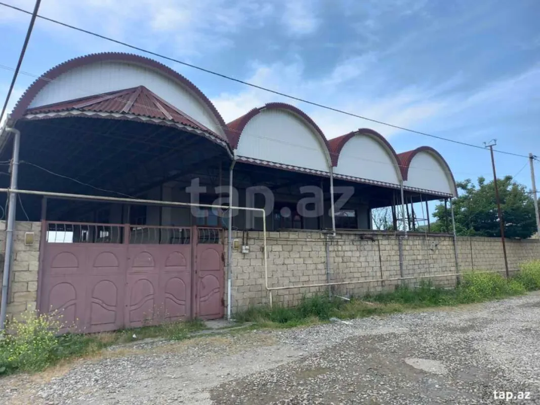 Satılır 4 otaqlı həyət evi