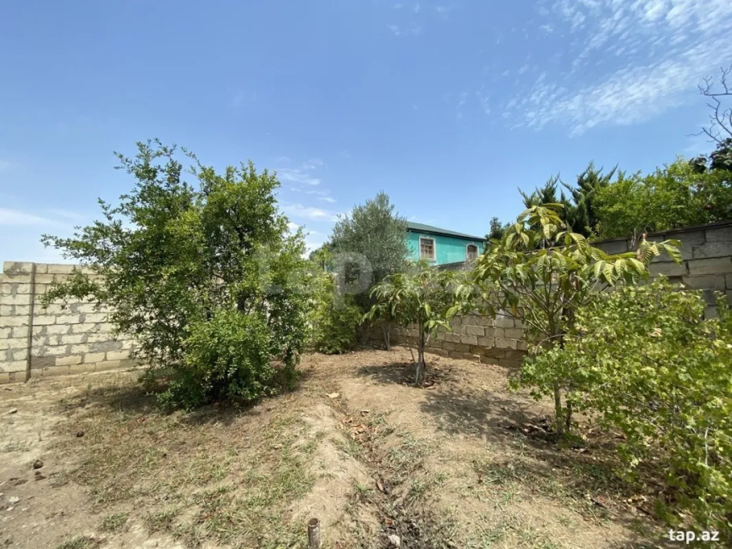 Satılır 4 otaqlı həyət evi