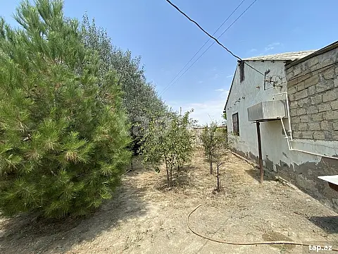 Satılır 4 otaqlı həyət evi