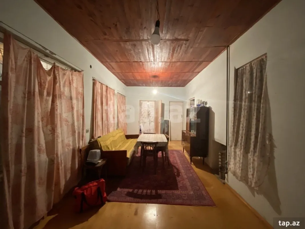 Satılır 4 otaqlı həyət evi