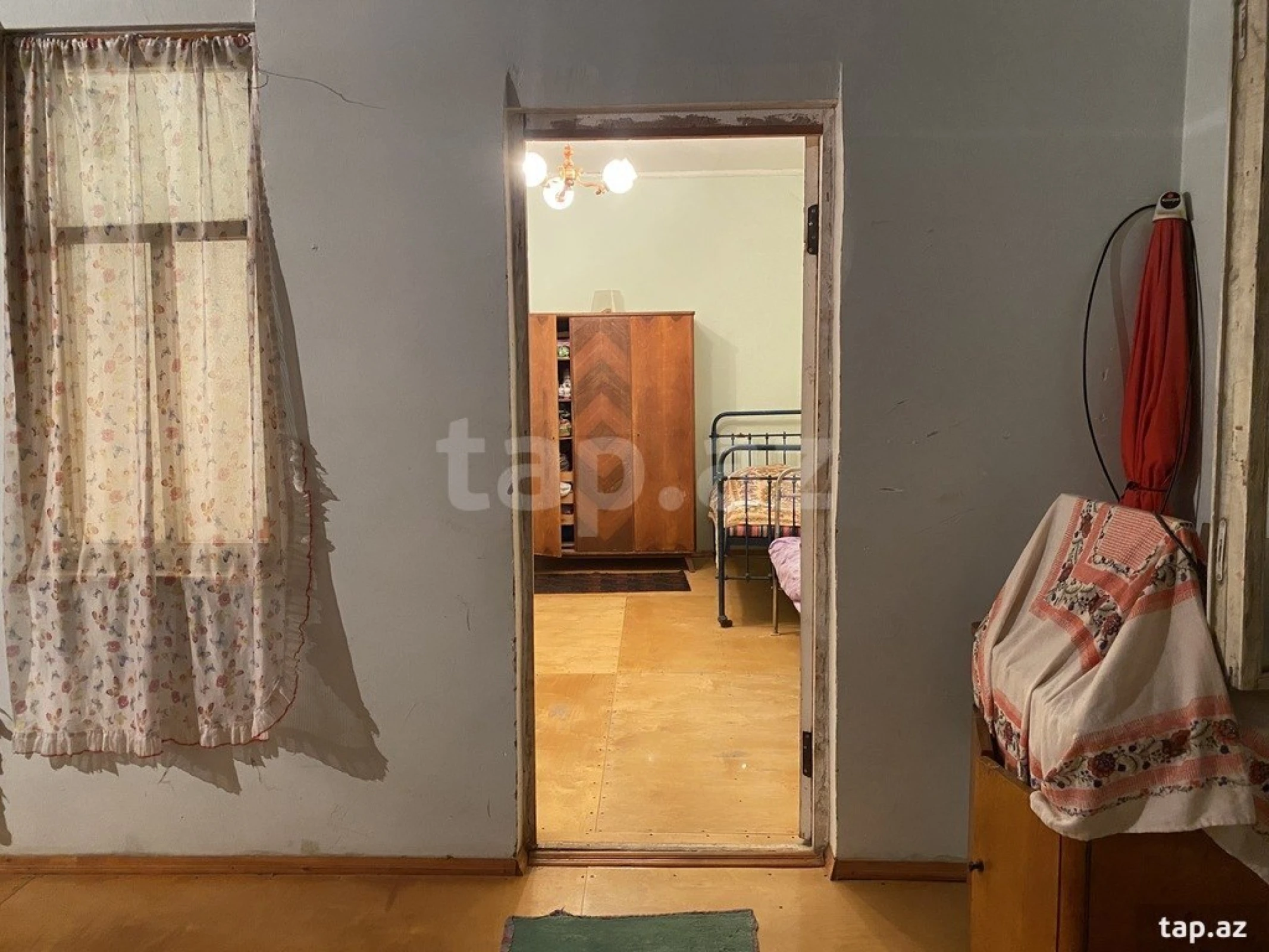 Satılır 4 otaqlı həyət evi