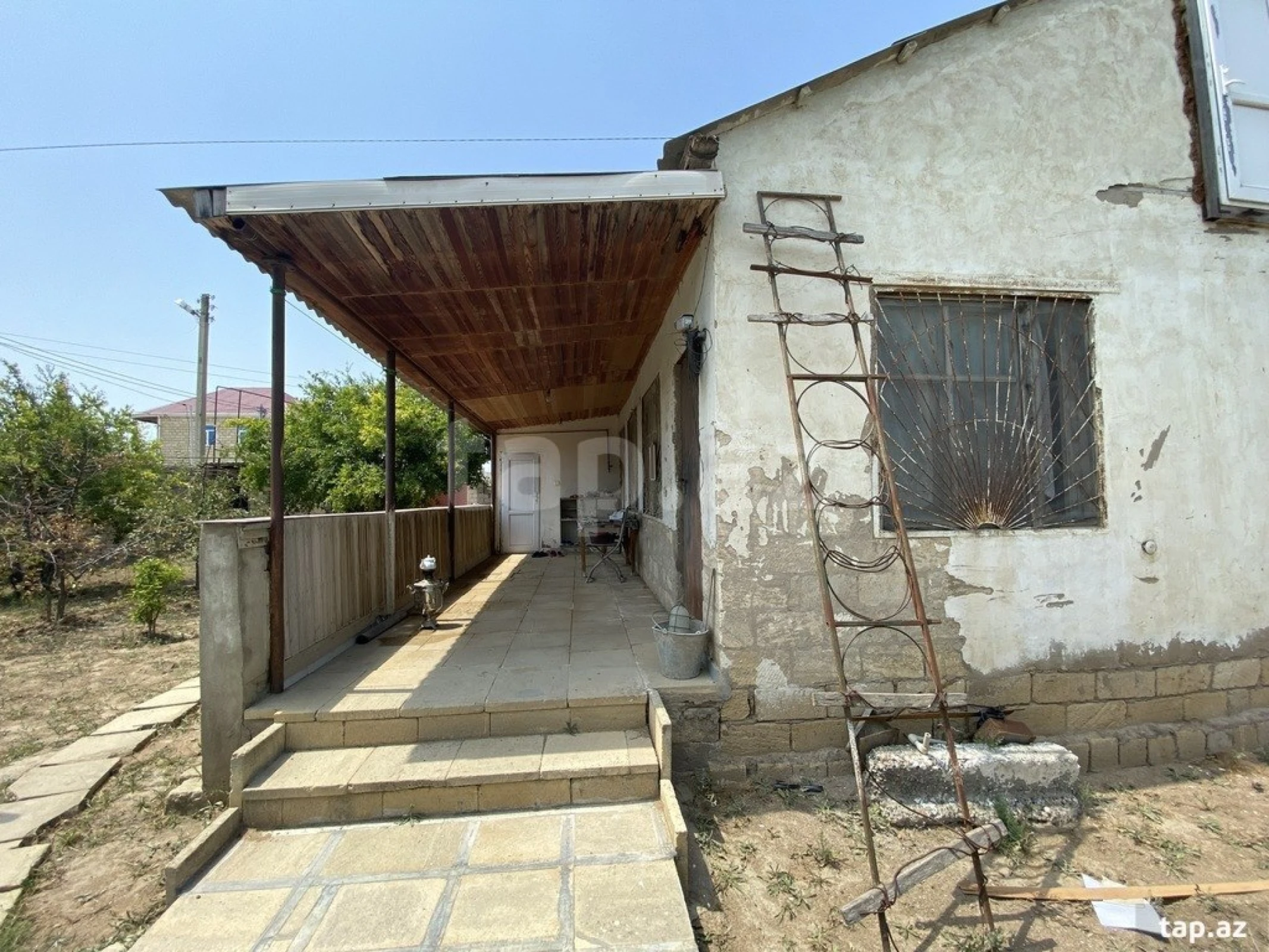 Satılır 4 otaqlı həyət evi