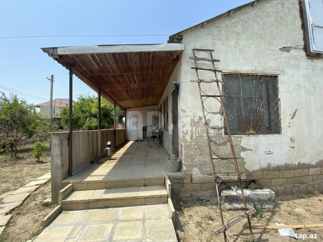 Satılır 4 otaqlı həyət evi