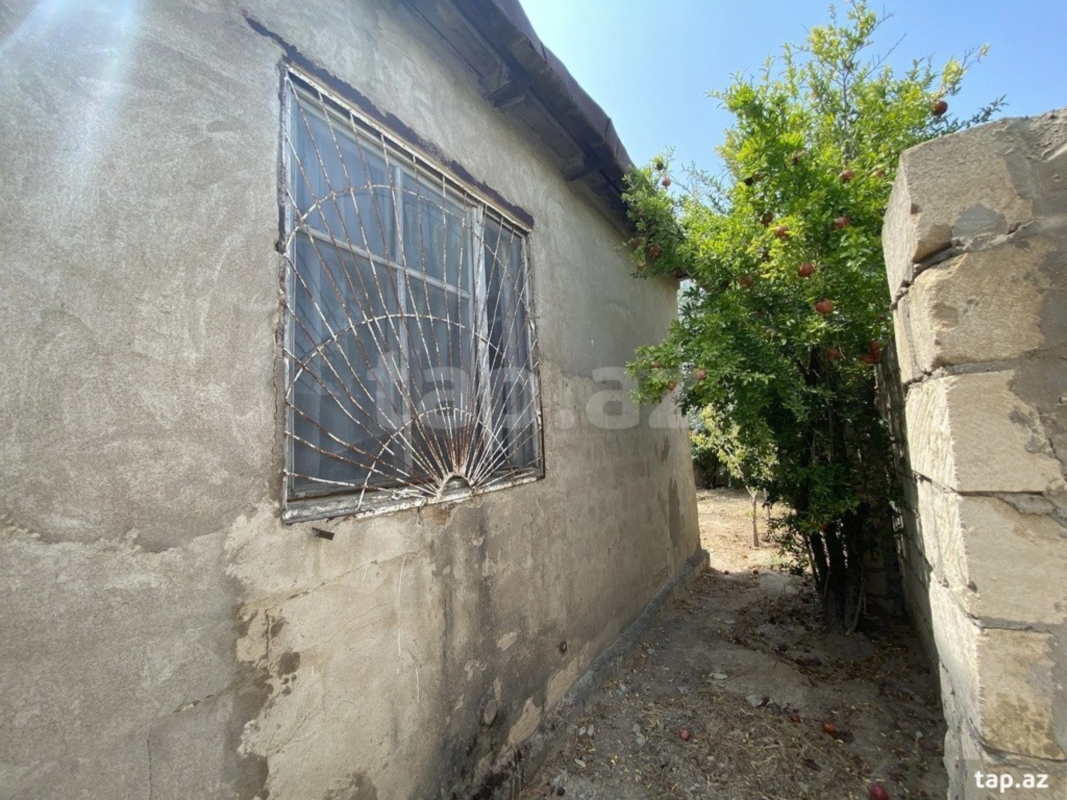 Satılır 4 otaqlı həyət evi