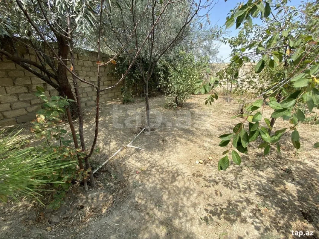 Satılır 4 otaqlı həyət evi