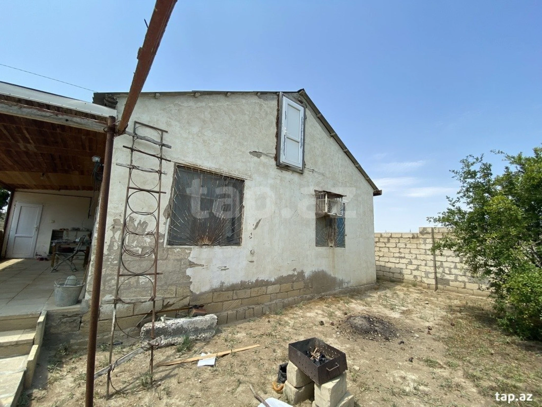 Satılır 4 otaqlı həyət evi