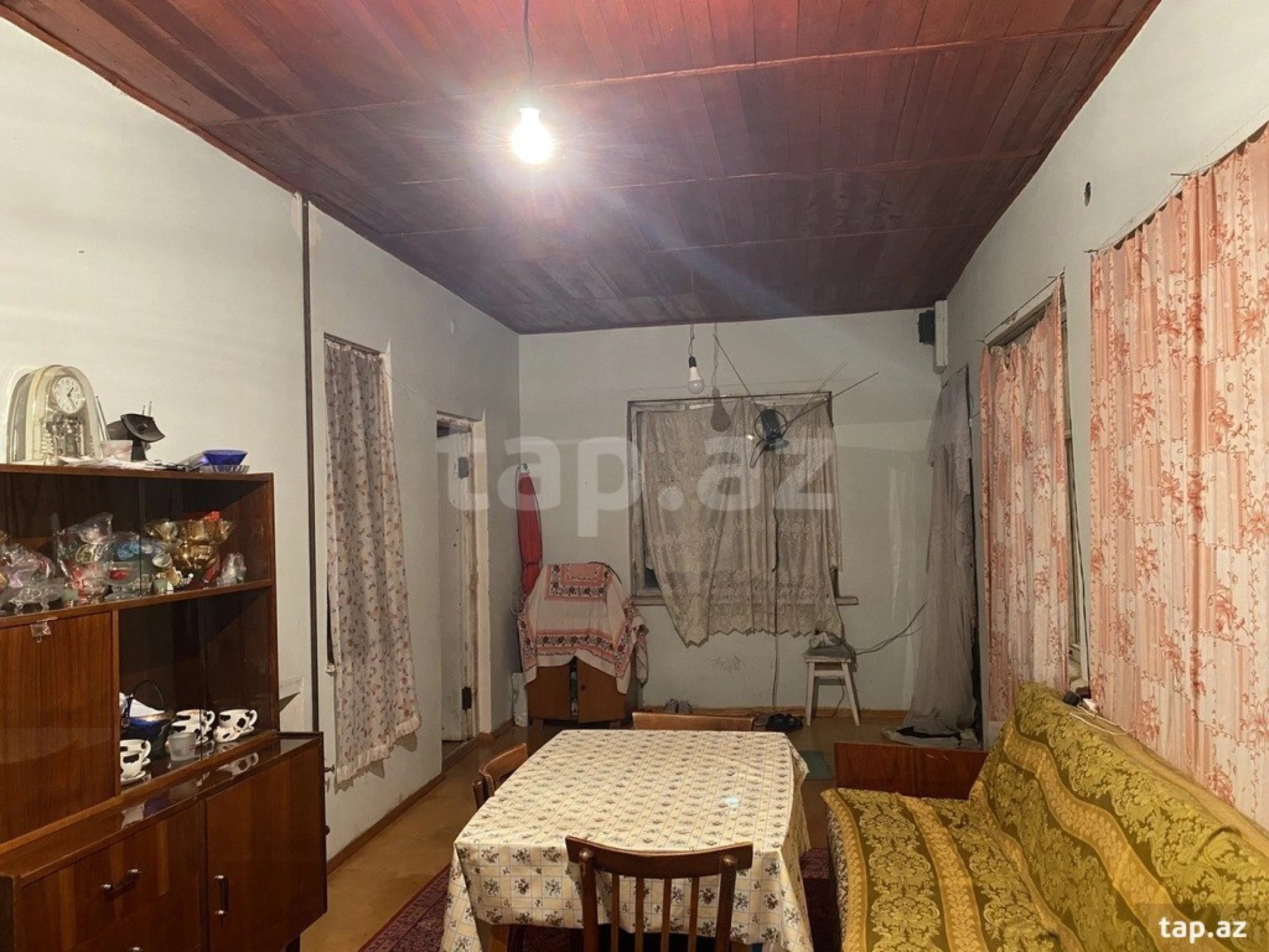 Satılır 4 otaqlı həyət evi