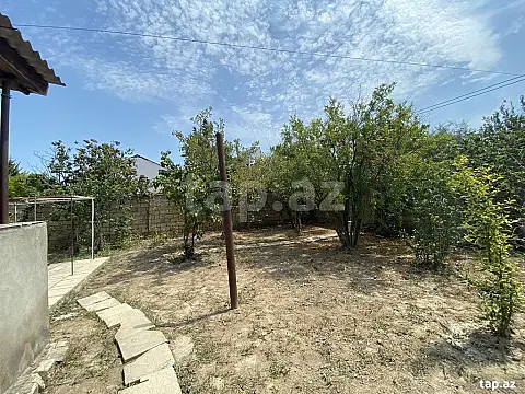 Satılır 4 otaqlı həyət evi