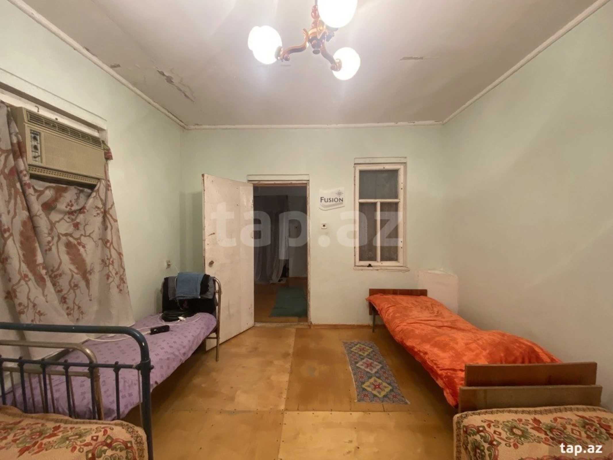 Satılır 4 otaqlı həyət evi