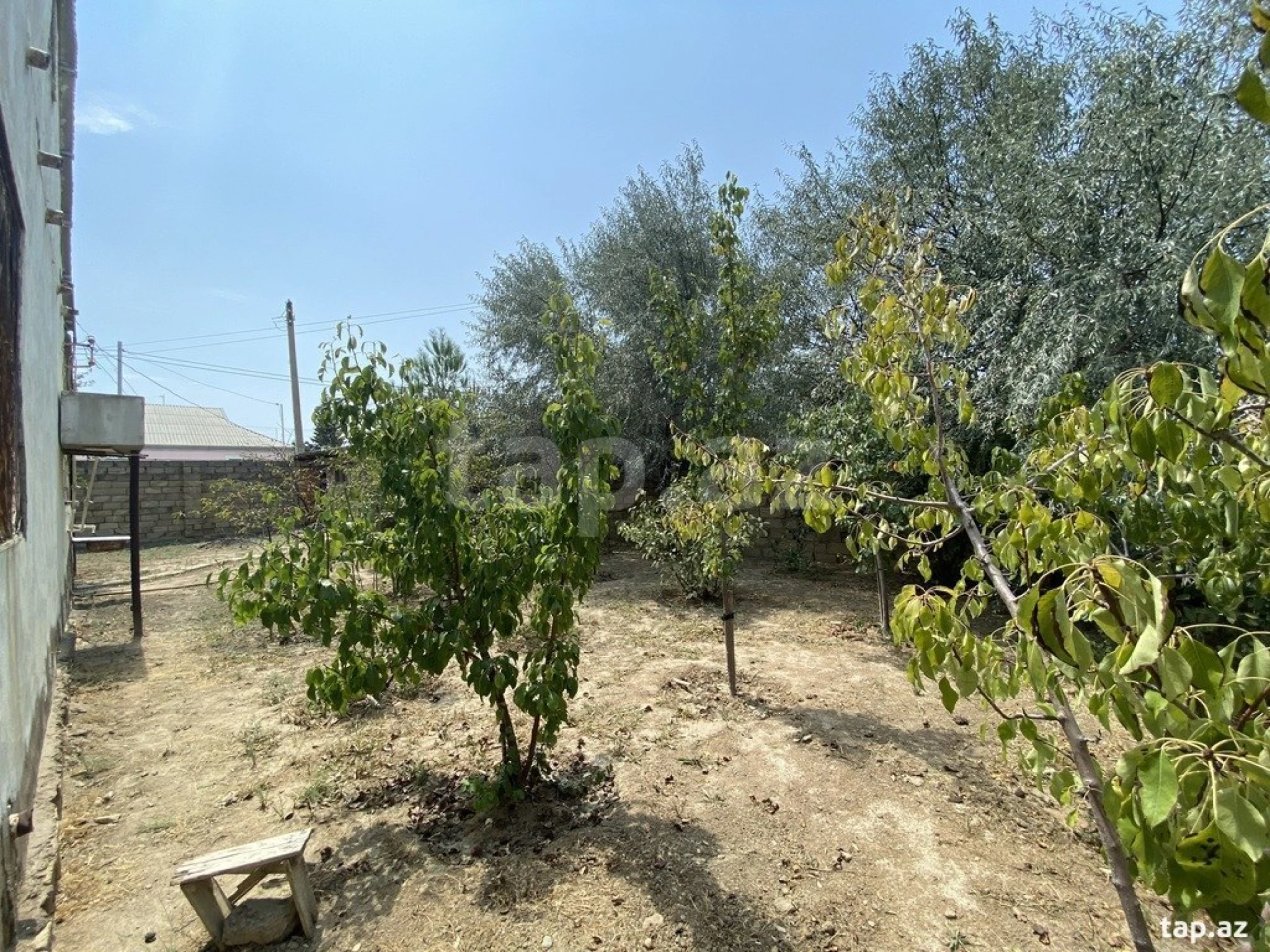 Satılır 4 otaqlı həyət evi