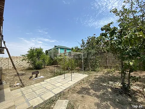Satılır 4 otaqlı həyət evi