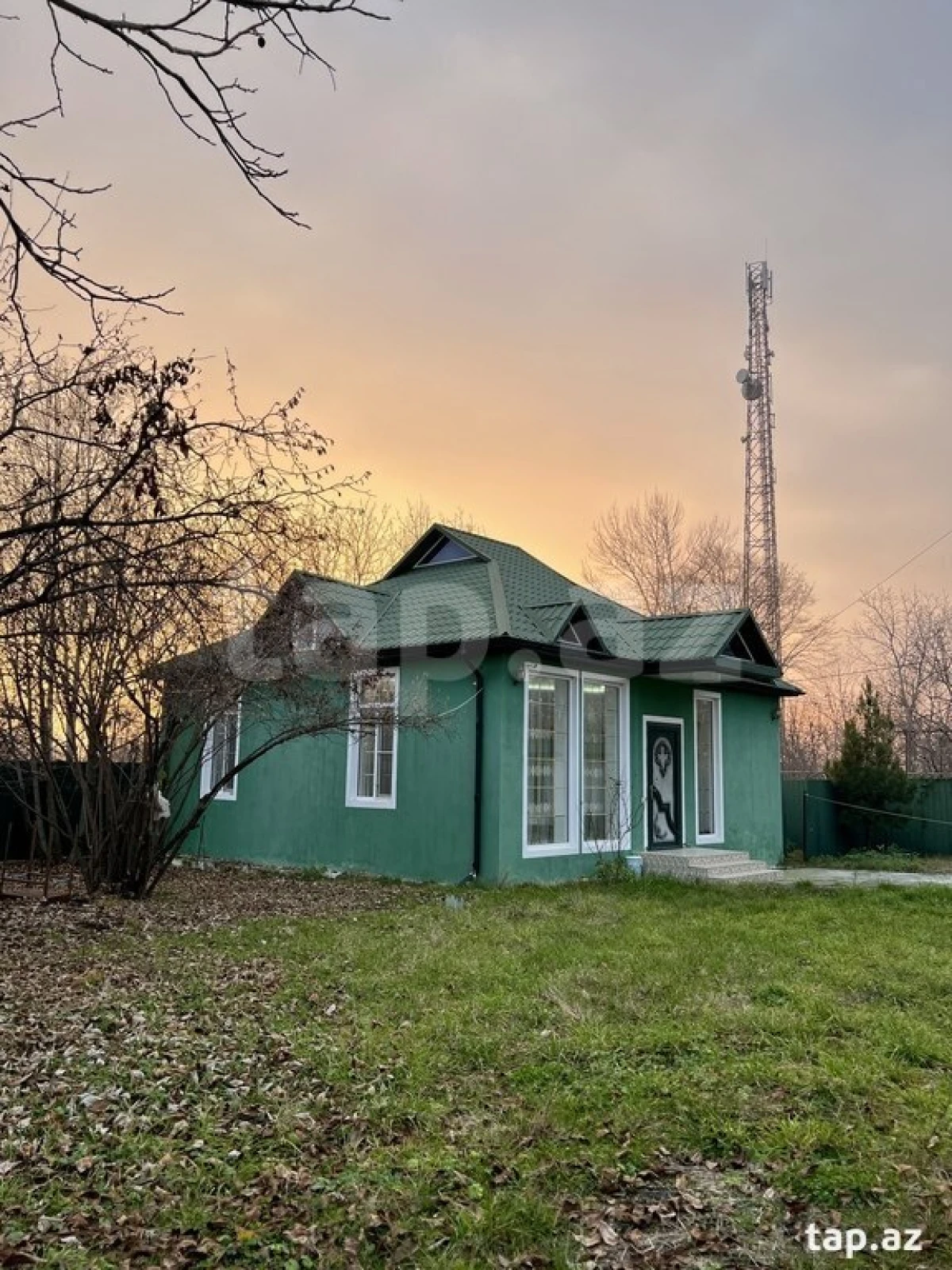 Satılır 3 otaqlı həyət evi