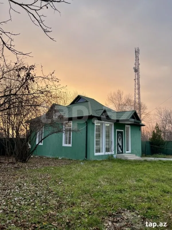 Satılır 3 otaqlı həyət evi