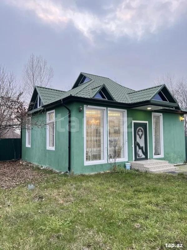 Satılır 3 otaqlı həyət evi