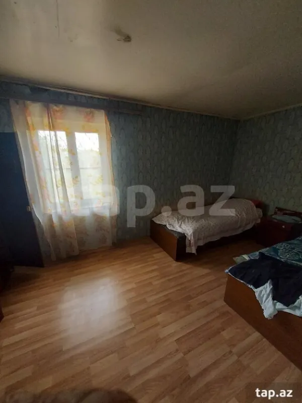 Satılır 9 otaqlı həyət evi