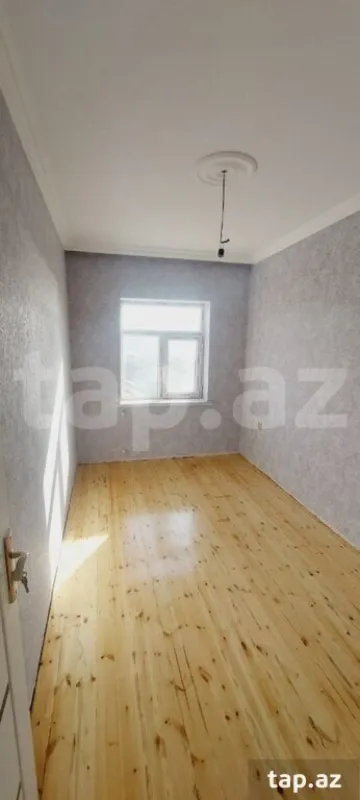 Satılır 5 otaqlı həyət evi 200 m²