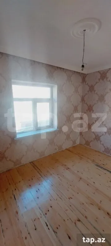 Satılır 5 otaqlı həyət evi 200 m²