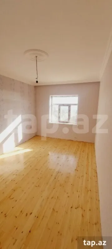 Satılır 5 otaqlı həyət evi 200 m²