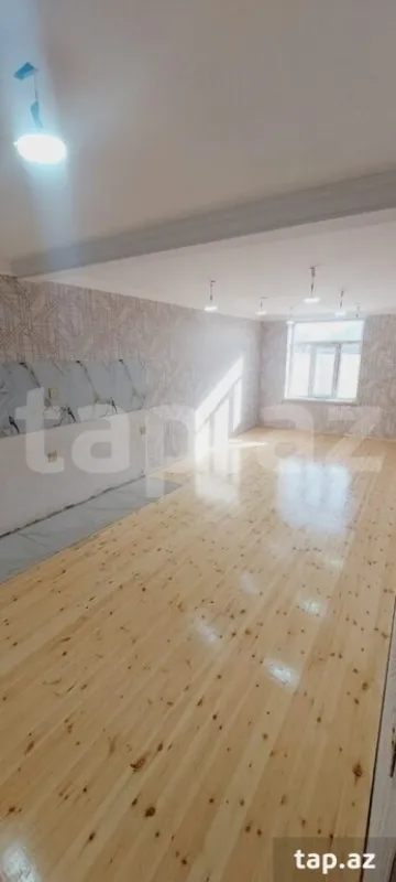 Satılır 5 otaqlı həyət evi 200 m²