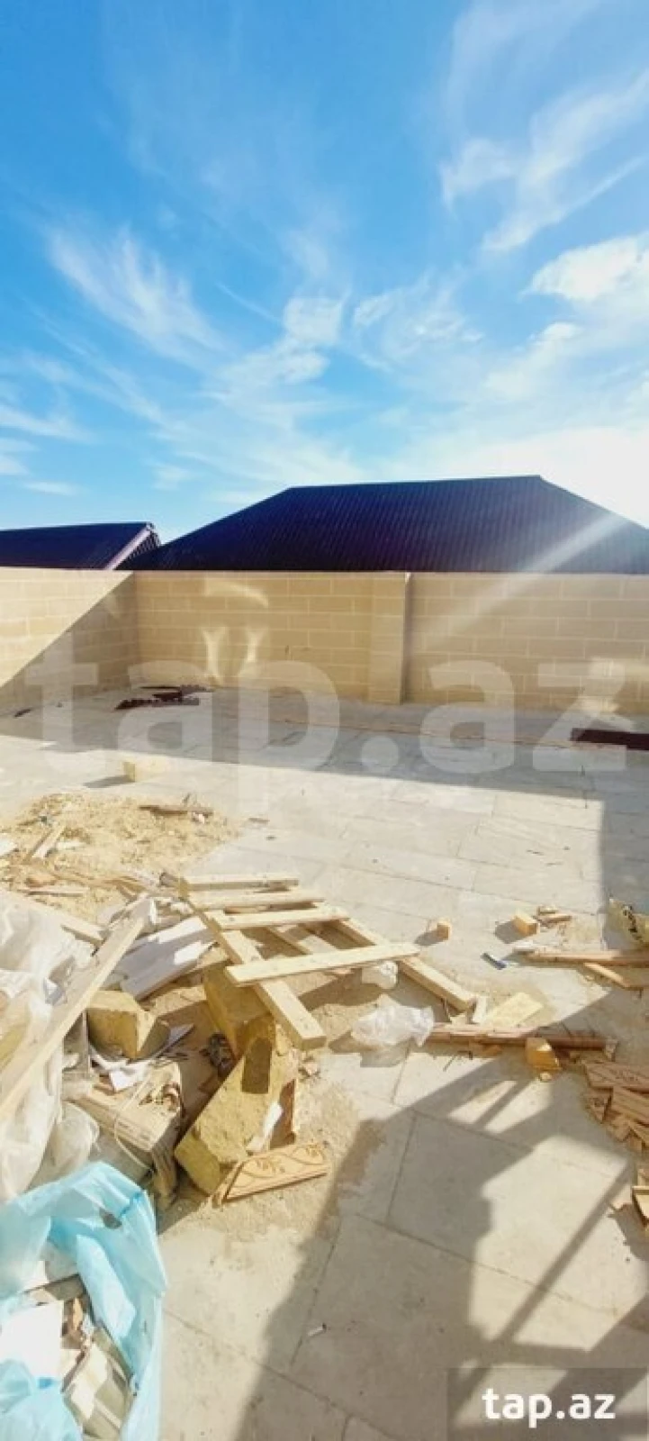 Satılır 5 otaqlı həyət evi 200 m²