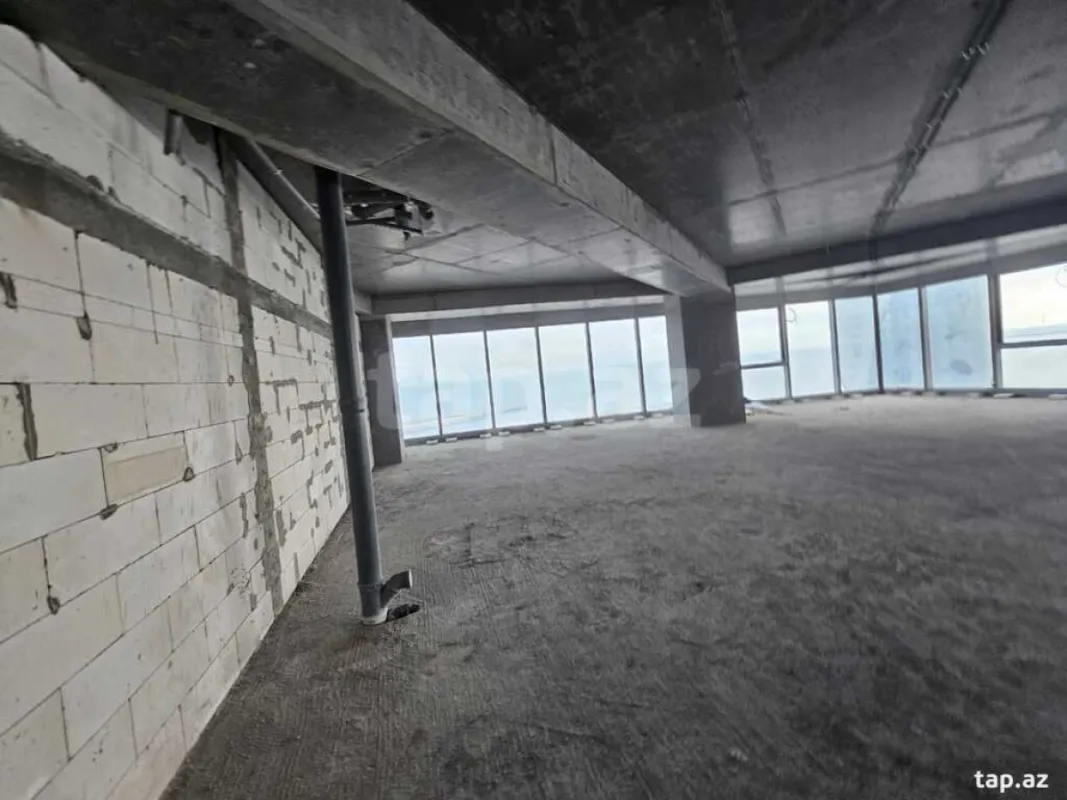 Satılır 3 otaqlı yeni tikili 173 m²