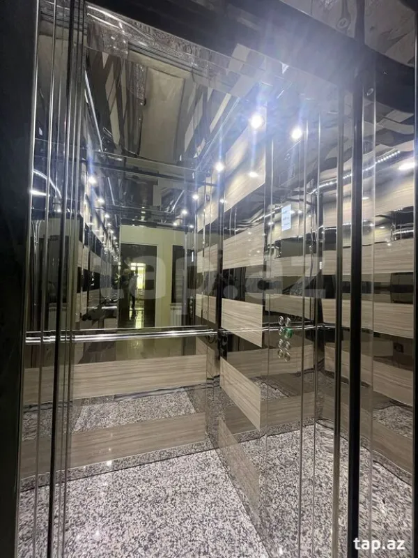 Satılır 20 otaqlı həyət evi