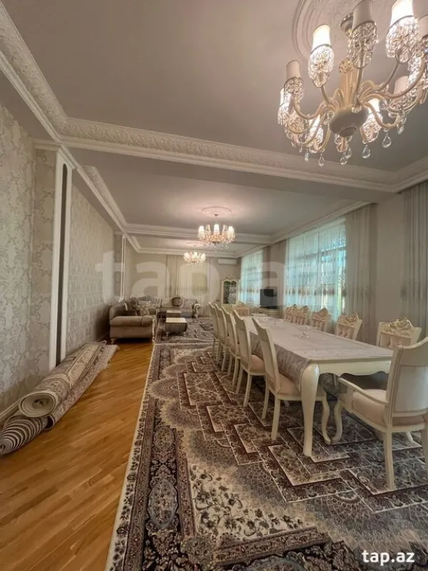 Satılır 20 otaqlı həyət evi