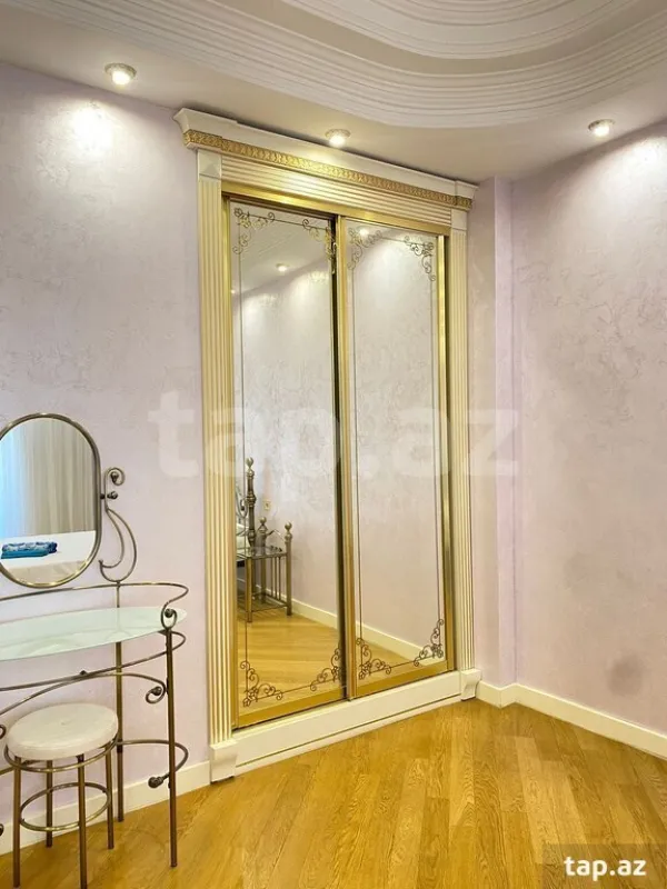 Kirayə verilir 3 otaqlı yeni tikili 80 m²