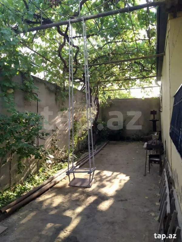 Satılır 4 otaqlı həyət evi 100 m²
