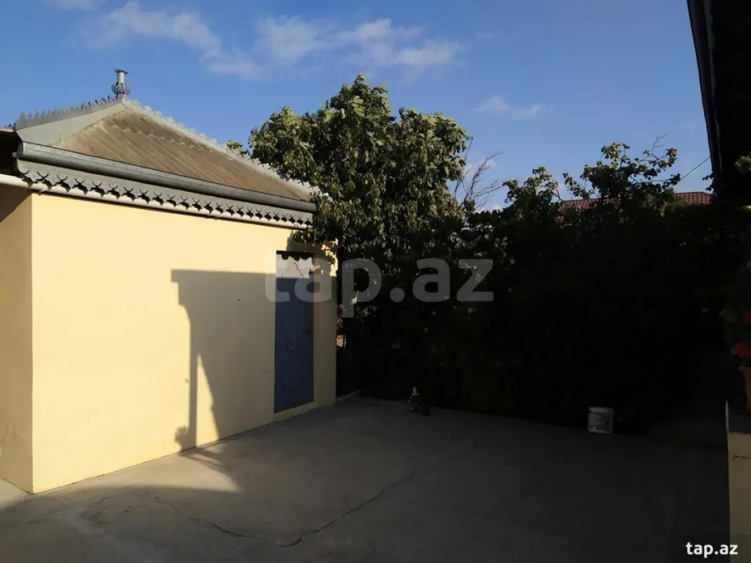 Satılır 4 otaqlı həyət evi 100 m²