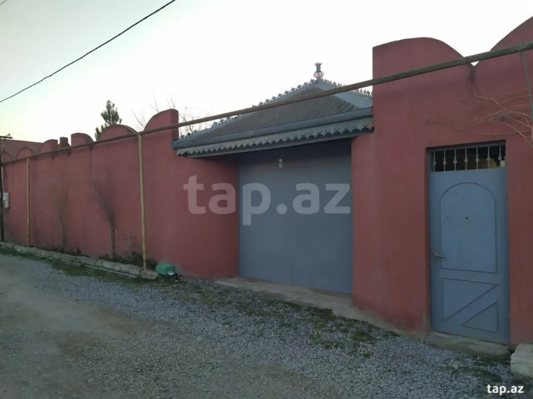 Satılır 4 otaqlı həyət evi 100 m²