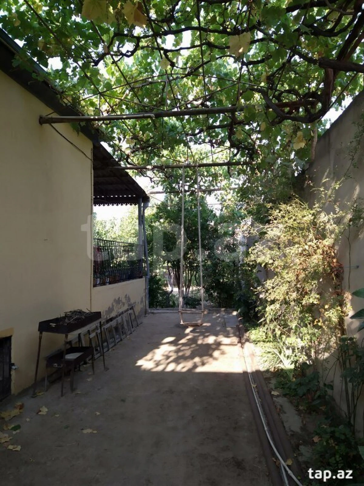 Satılır 4 otaqlı həyət evi 100 m²