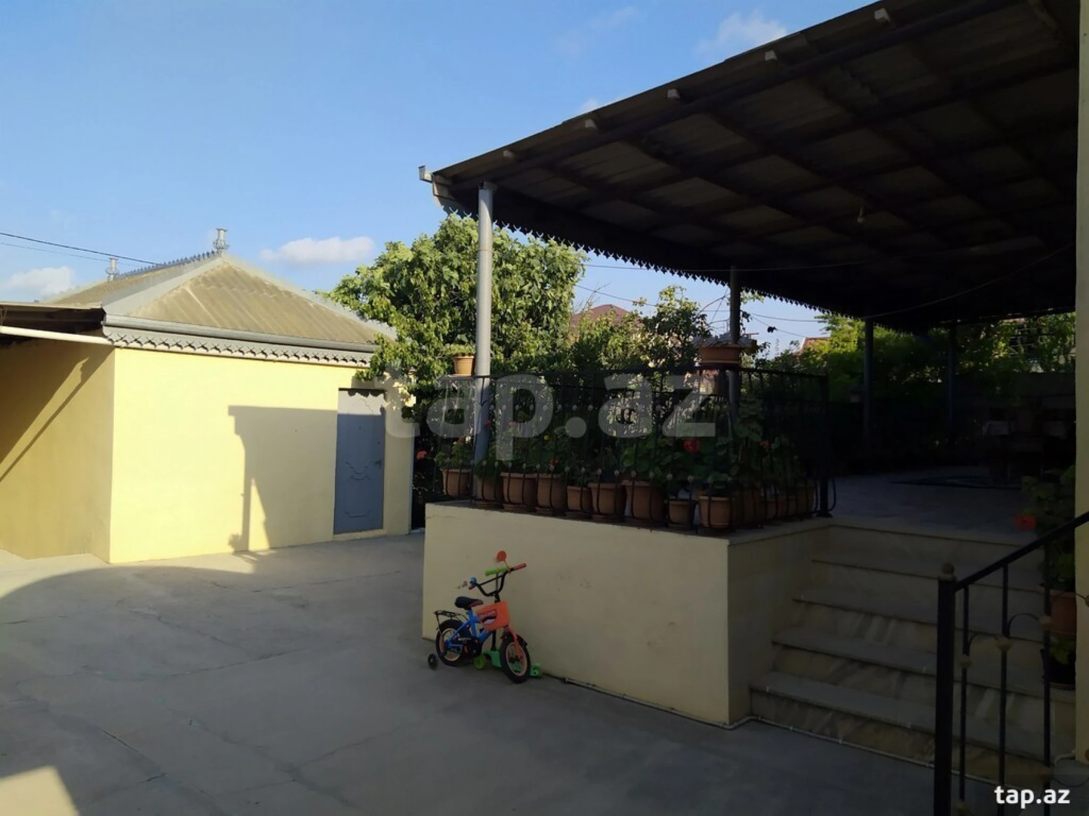 Satılır 4 otaqlı həyət evi 100 m²